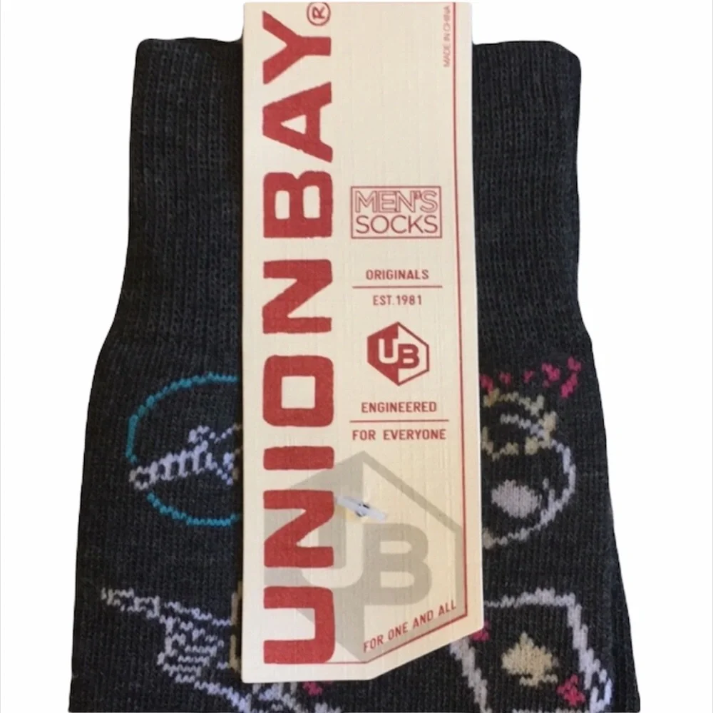 Unionbay Skull & Dagger Crew Socks, Gray